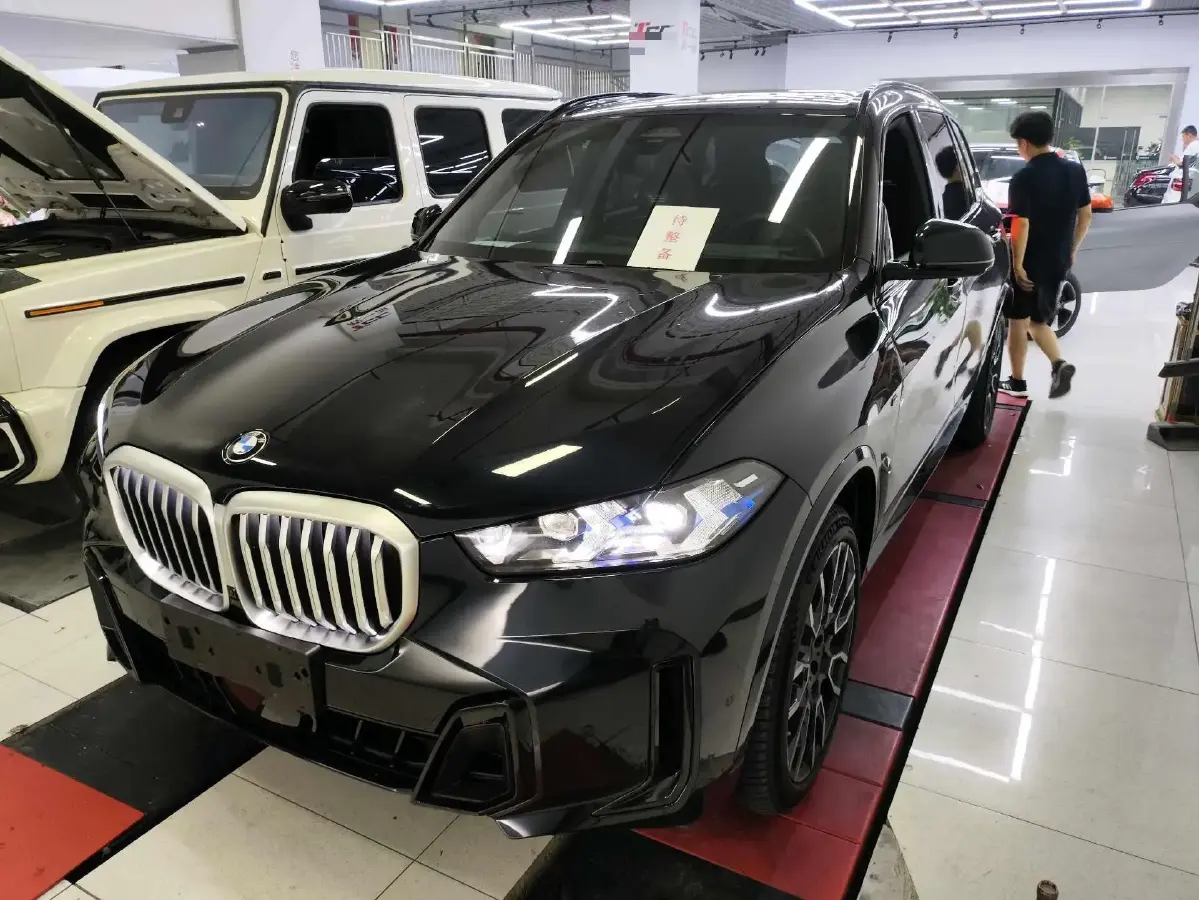 2023 BMW X5 3.0T 381HP L6 8AT