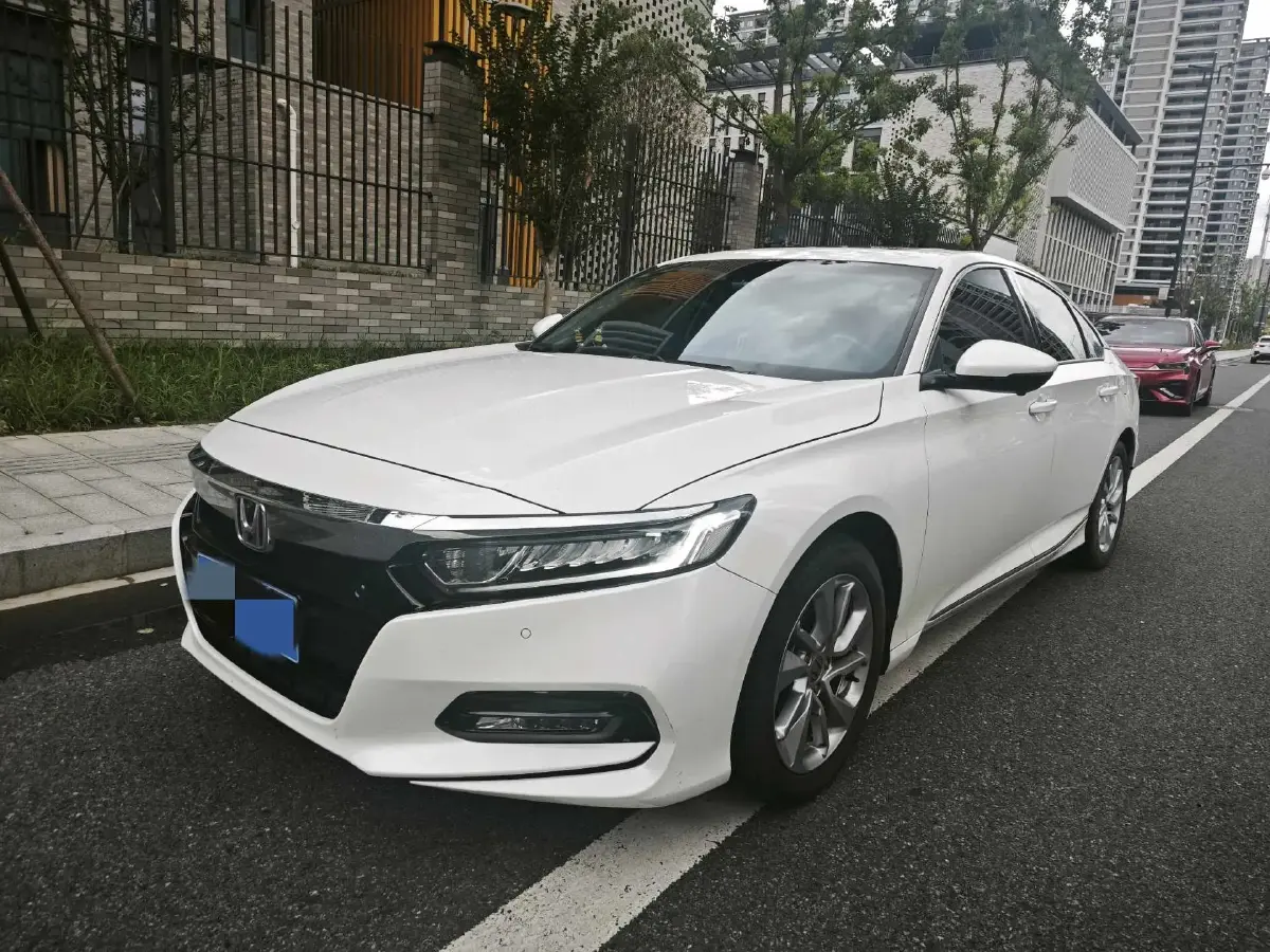 2018 Honda Accord 1.5T 194HP L4 CVT