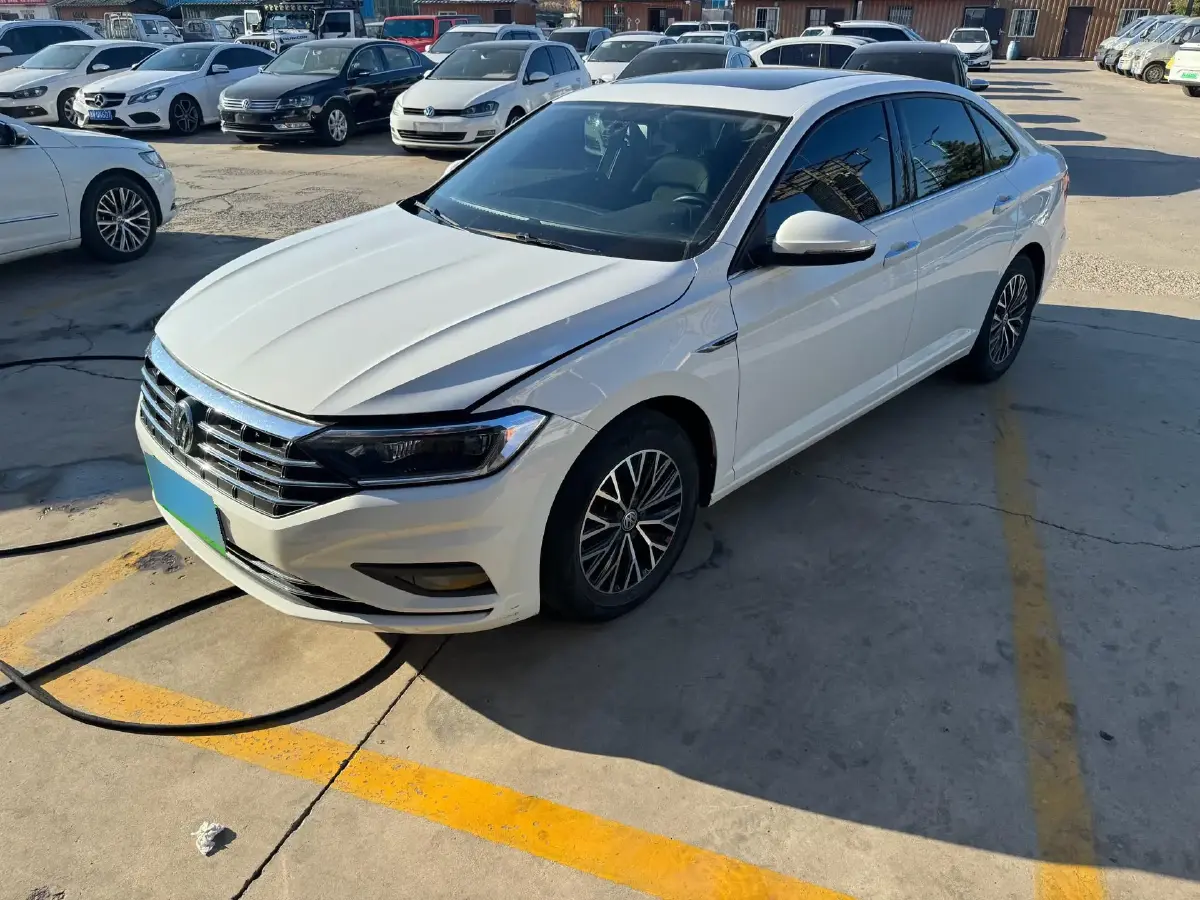 2021 Volkswagen Sagitar 1.2T 116HP L4 7DCT