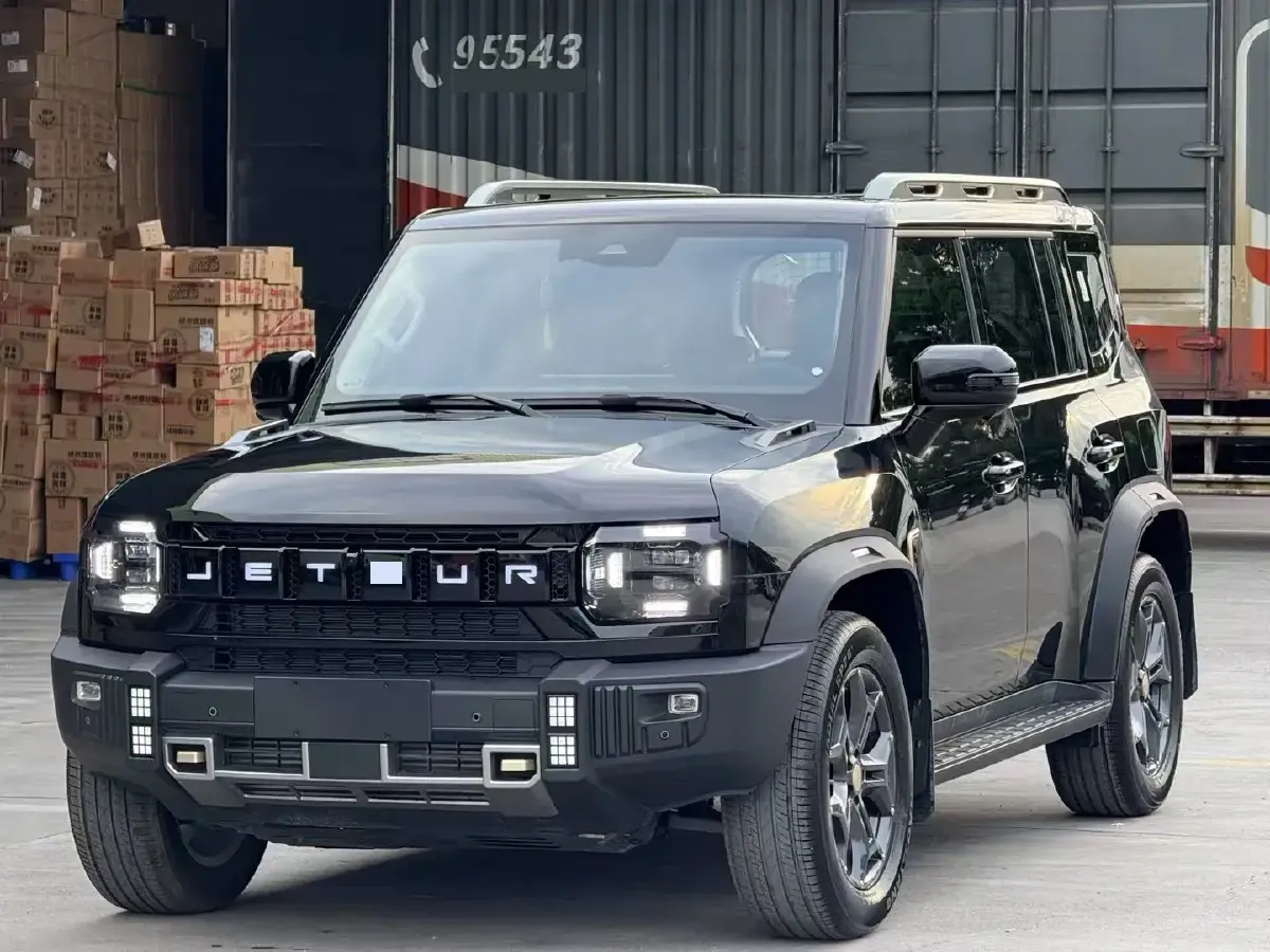 2025 Jetour Traveller 2.0T 254HP L4 7DCT