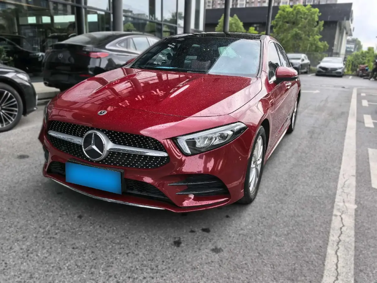 2021 Mercedes-Benz A Class 1.3T 163HP L4 7DCT