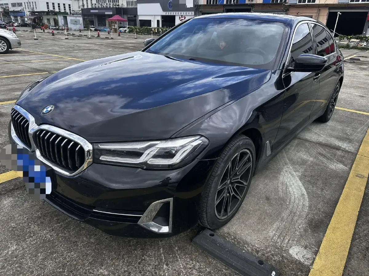 2022 BMW 5 Series 2.0T 184HP L4 8AT