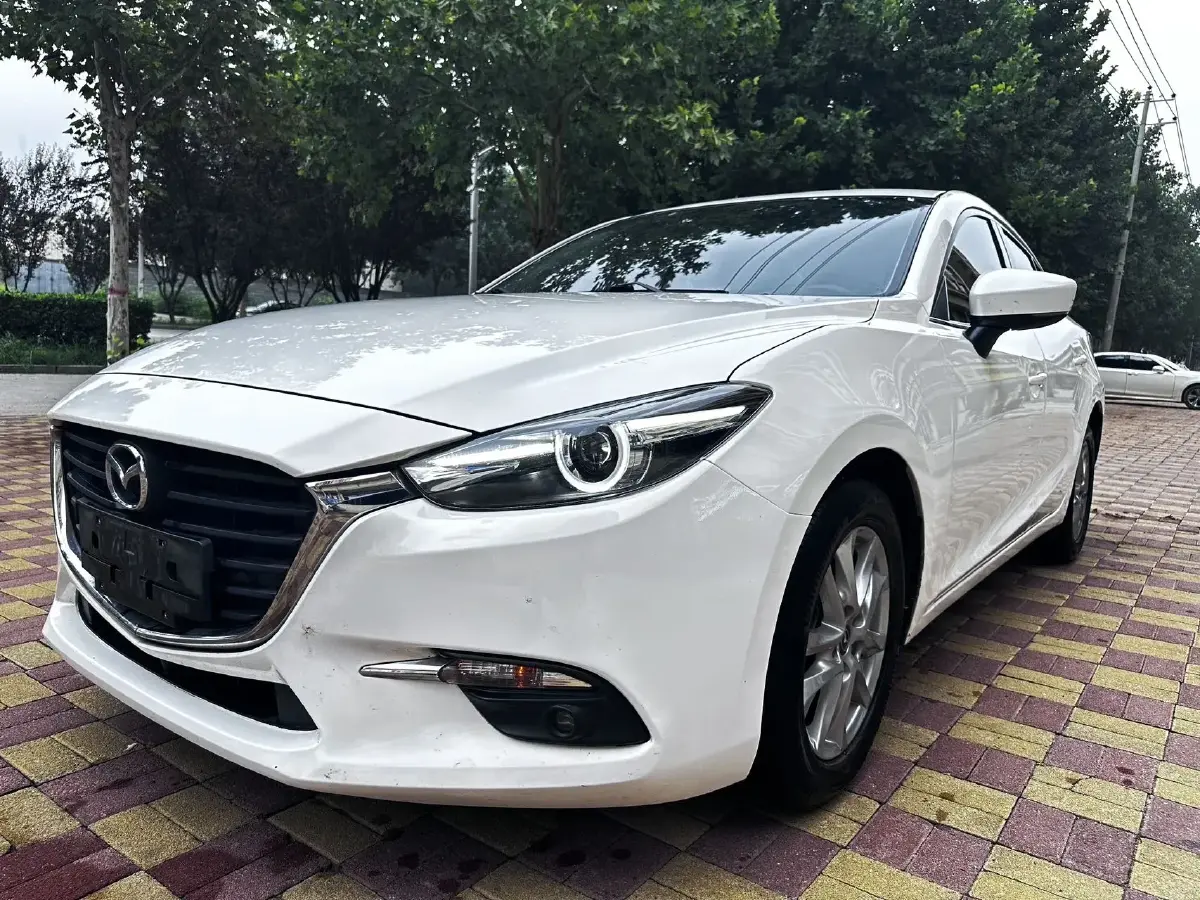 2017 Mazda 3 Axela 1.5L 117HP L4 6AT