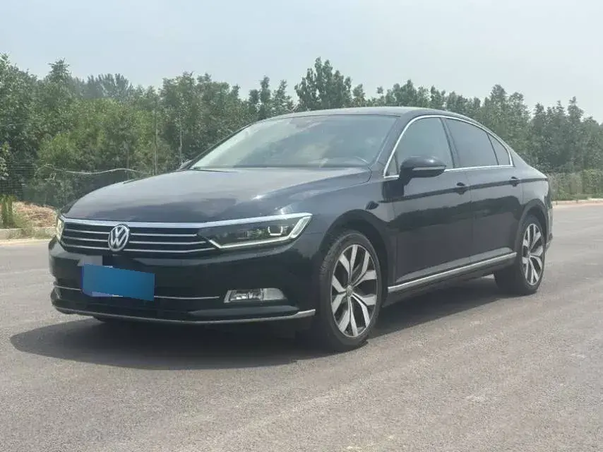 2018 Volkswagen Magotan 2.0T 220HP L4 7DCT