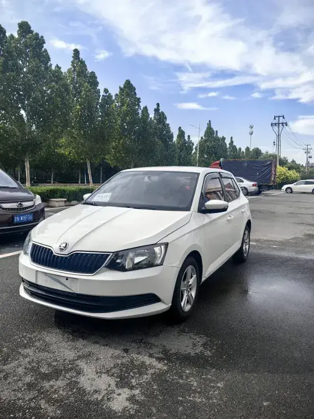 2017 Skoda Fabia 1.4L 90HP L4 6AT