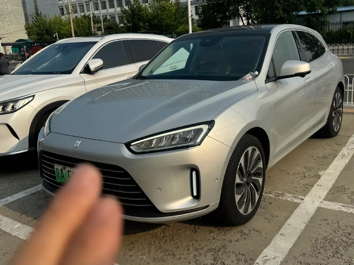 2022 HIMA AITO M5 Range Extended 125HP REEV 40KWH