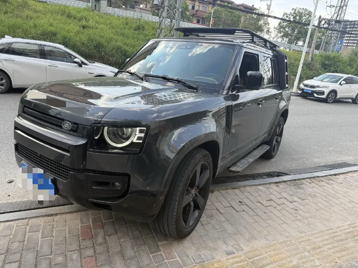 2023 Land Rover Defender 3.0T 400HP L6 8AT
