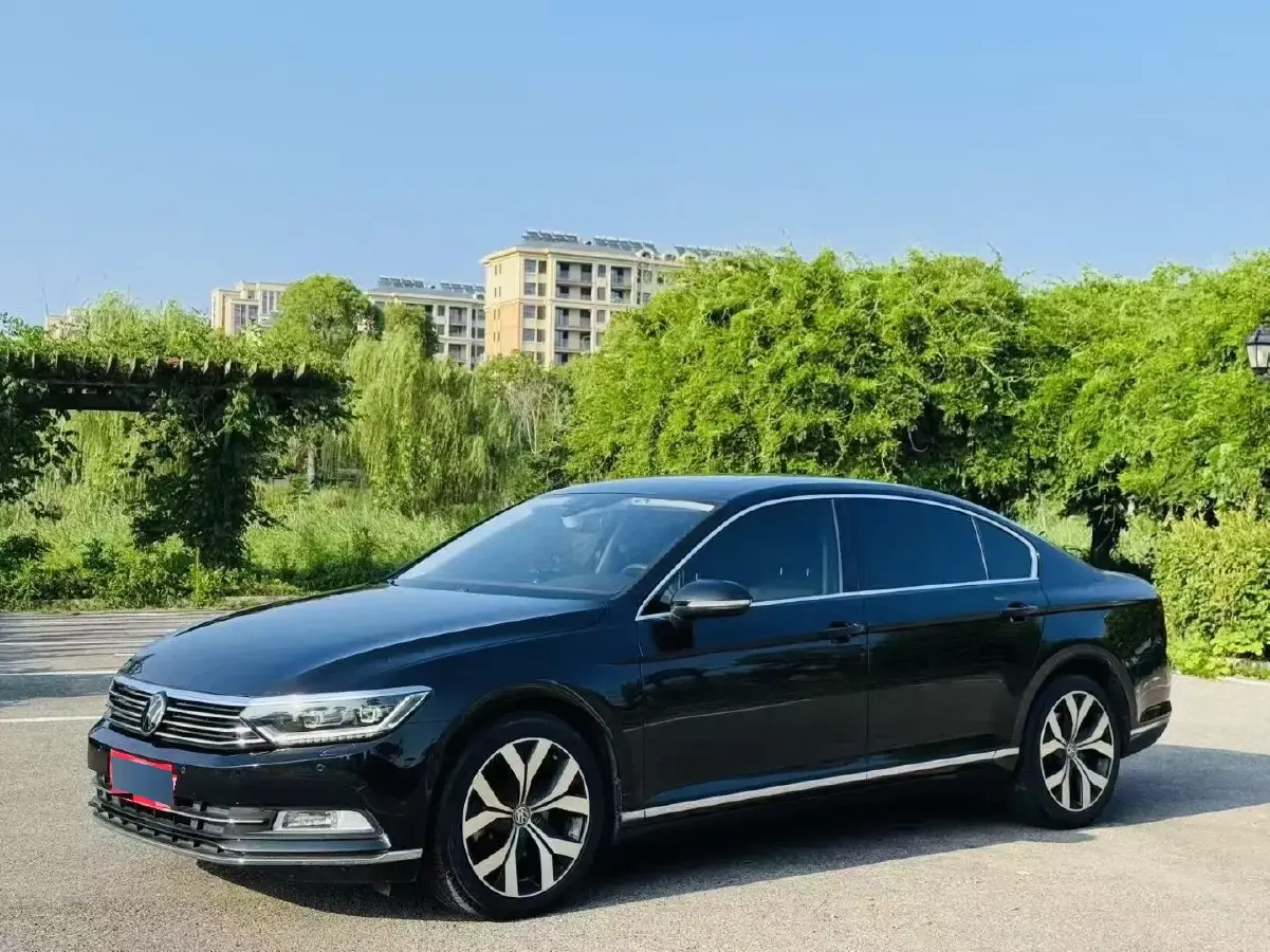 2018 Volkswagen Magotan 2.0T 220HP L4 7DCT