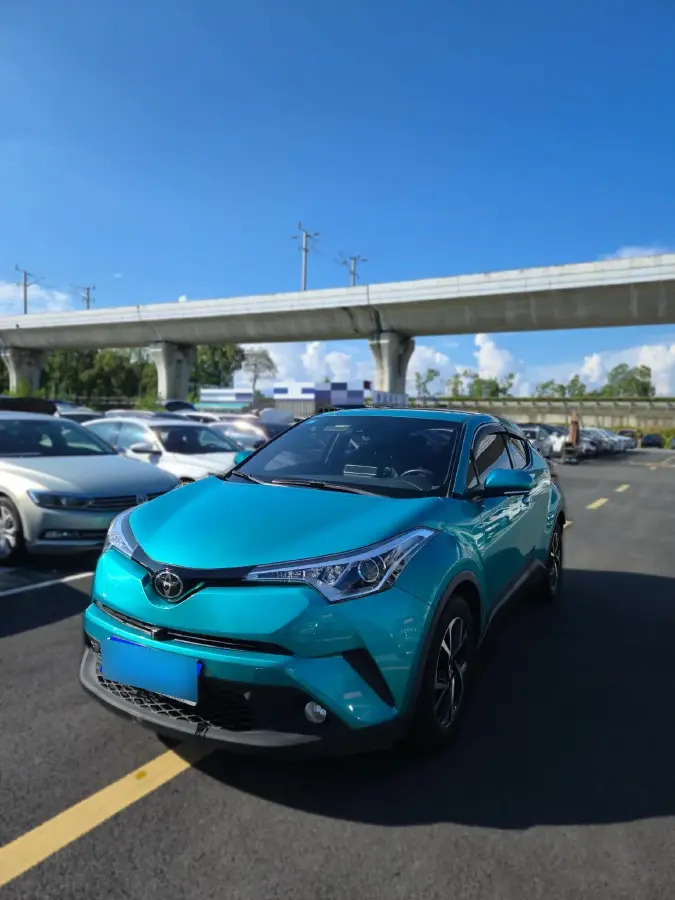 2020 Toyota C-HR 2.0L 171HP L4 CVT