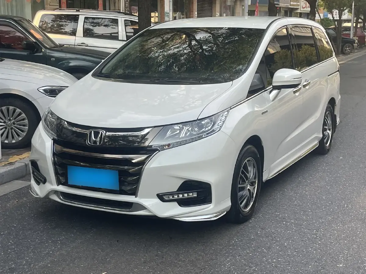 2021 Honda Odyssey 2.0L 146HP L4 E-CVT Hybrid