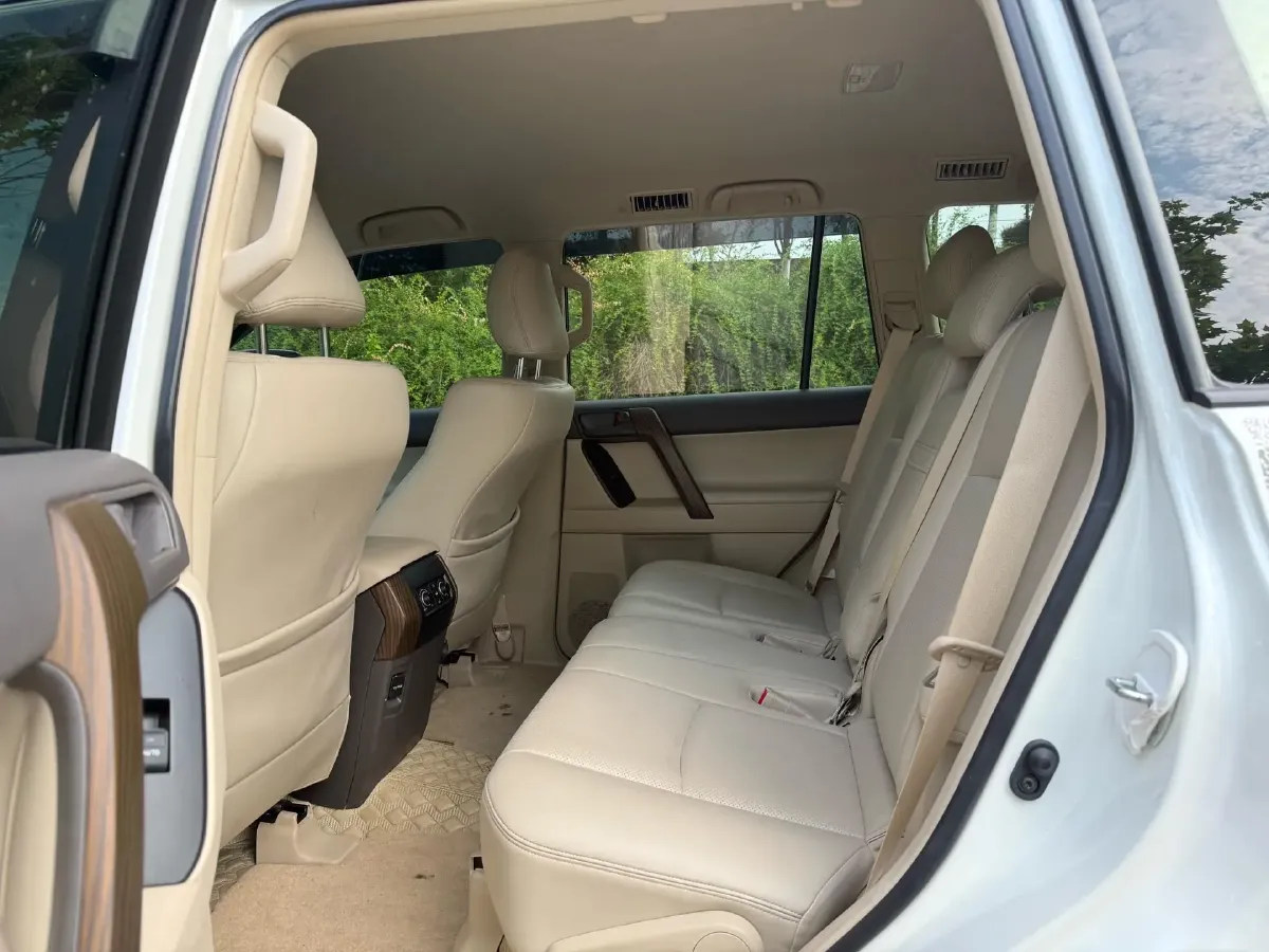 2020 Toyota Yaris 1.6T 261HP L3 6MT,autocango,china used car exporter,china ev exporter,chinese used car exporter,chinese used ev exporter