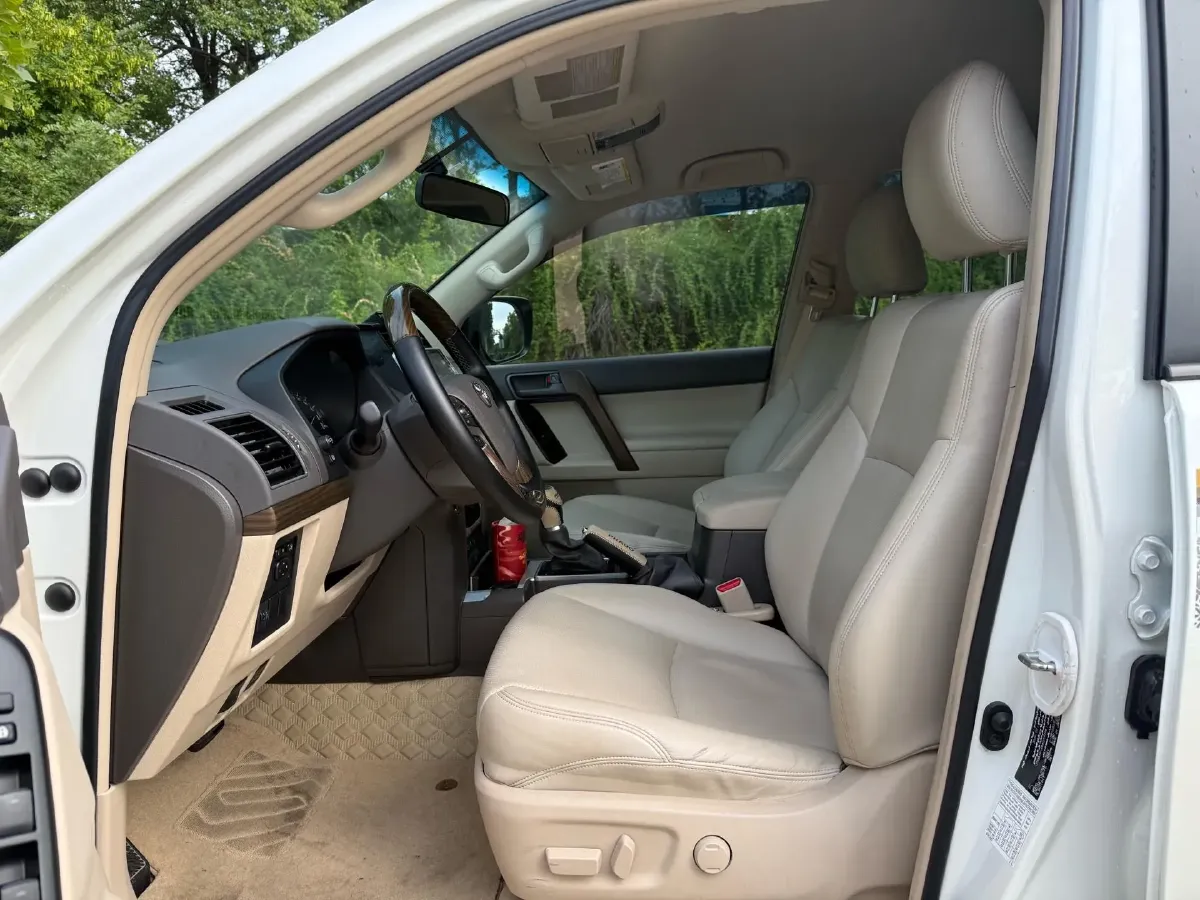 2020 Toyota Yaris 1.6T 261HP L3 6MT,autocango,china used car exporter,china ev exporter,chinese used car exporter,chinese used ev exporter