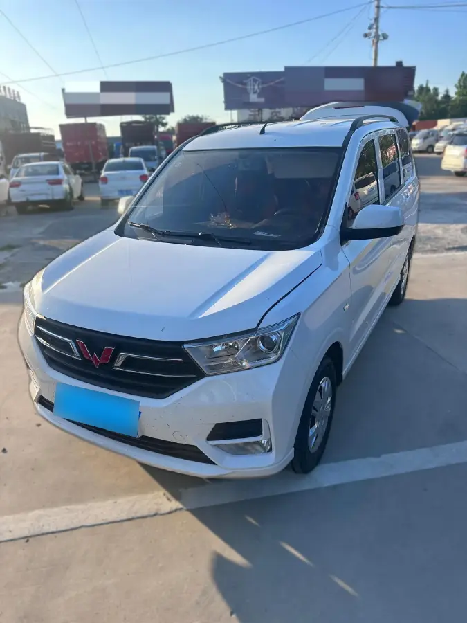2021 WuLing HongGuang 1.5L 99HP L4 6MT