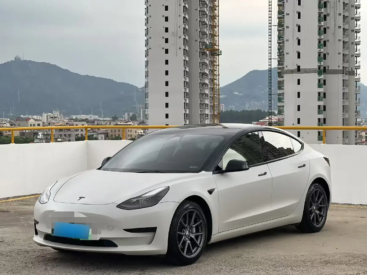 2022 Tesla Model 3 BEV 60KWH
