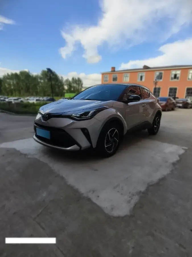 2021 Toyota C-HR 2.0L 171HP L4 CVT