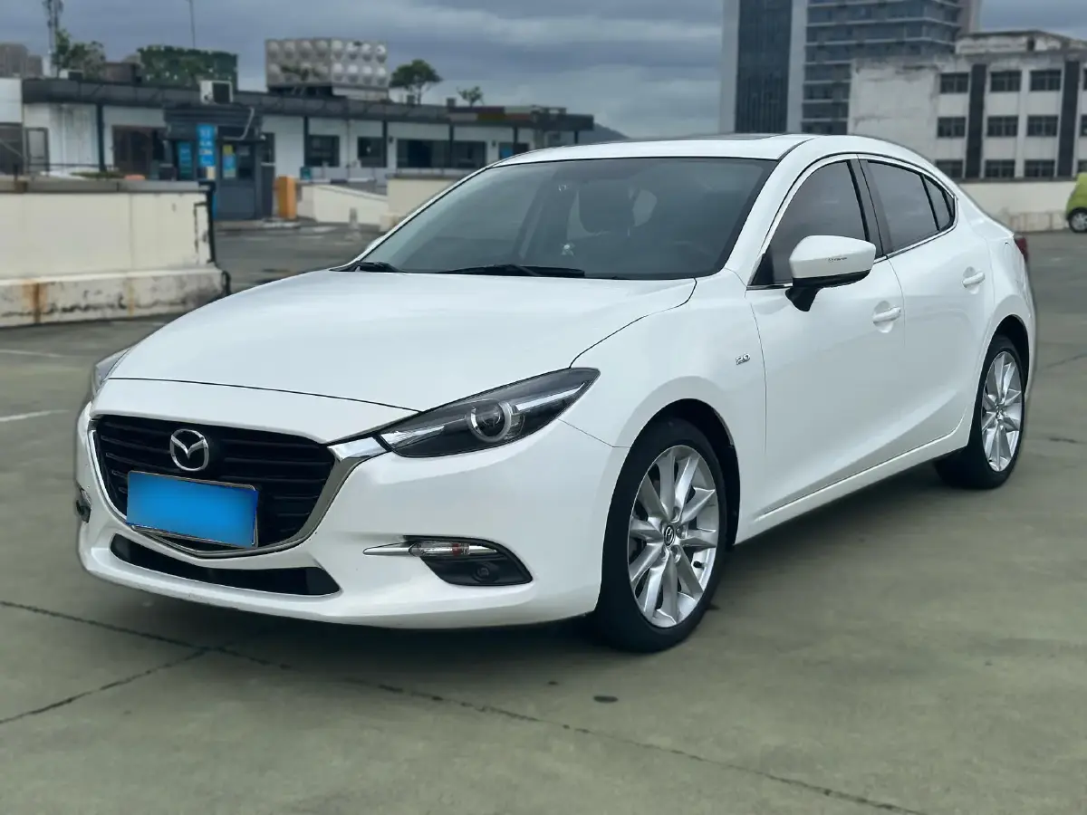 2017 Mazda 3 Axela 1.5L 117HP L4 6AT