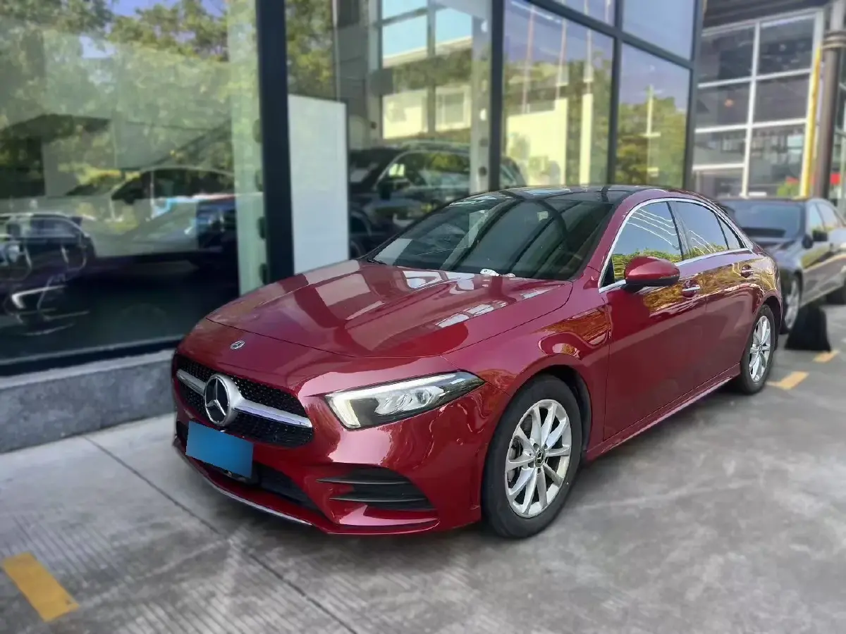 2021 Mercedes-Benz A Class 1.3T 163HP L4 7DCT