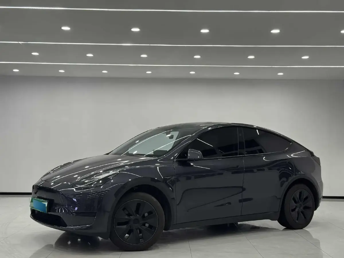 2024 Tesla Model Y BEV 60KWH