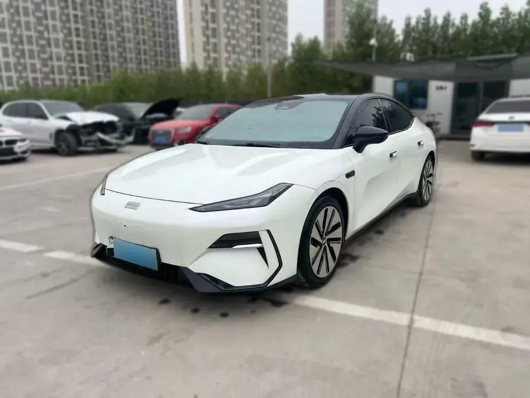 2024 Geely Galaxy E8 BEV 76KWH