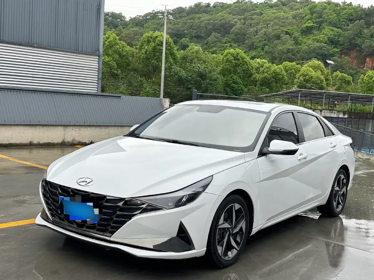 2022 Hyundai Elantra 1.5L 115HP L4 CVT