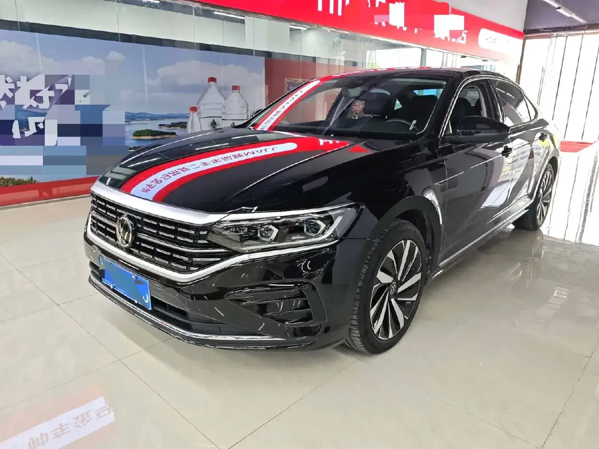 2024 Volkswagen Passat 2.0T 220HP L4 7DCT