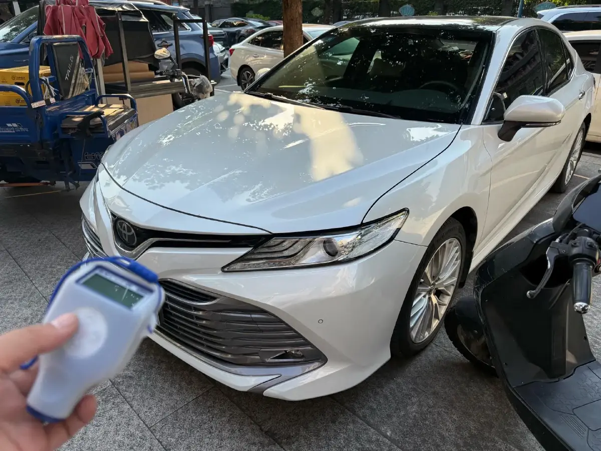2019 Toyota Camry 2.5L 209HP L4 8AT