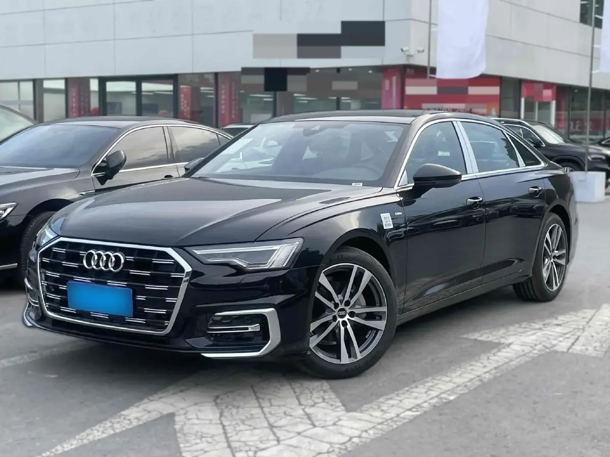 2025 Audi A6L 2.0T 190HP L4 7DCT