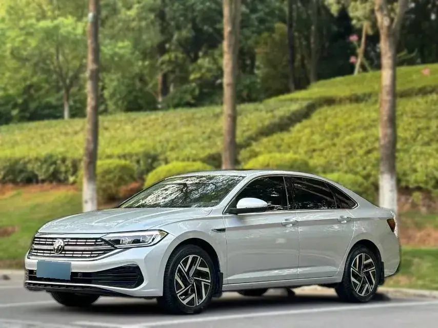 2023 Volkswagen Sagitar 1.5T 160HP L4 7DCT