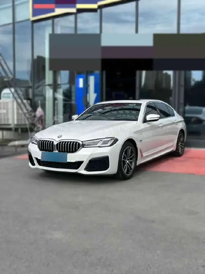 2022 BMW 5 Series 2.0T 184HP L4 8AT PHEV 17.7KWH 2022 BMW 5 Series 2.0T 184HP L4 8AT PHEV 17.7KWH