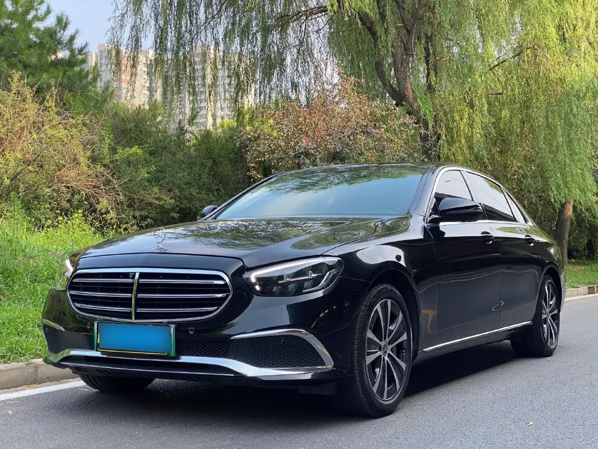 2022 Mercedes-Benz E Class 2.0T 211HP L4 9AT PHEV 25.4KWH