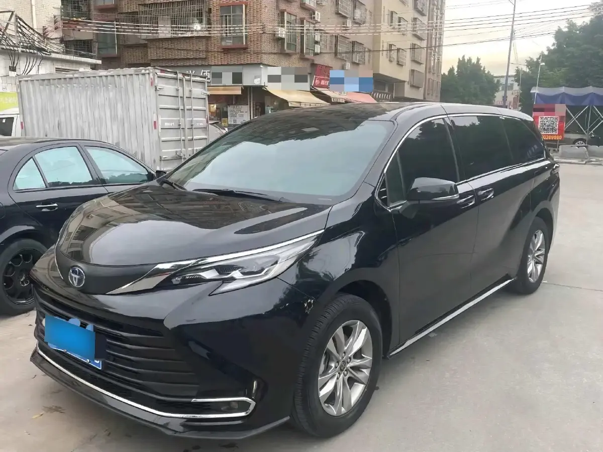 2021 Toyota Sienna 2.5L 192HP L4 E-CVT Hybrid