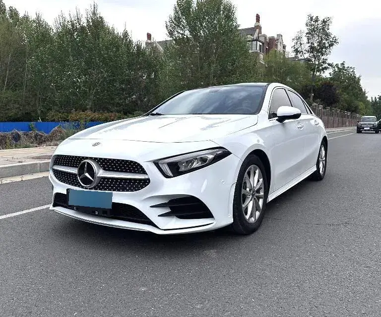 2022 Mercedes-Benz A Class 1.3T 163HP L4 7DCT