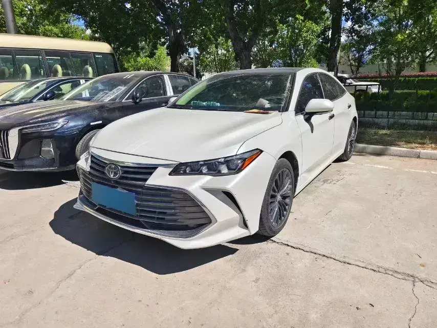 2019 Toyota Avalon 2.5L 209HP L4 8AT
