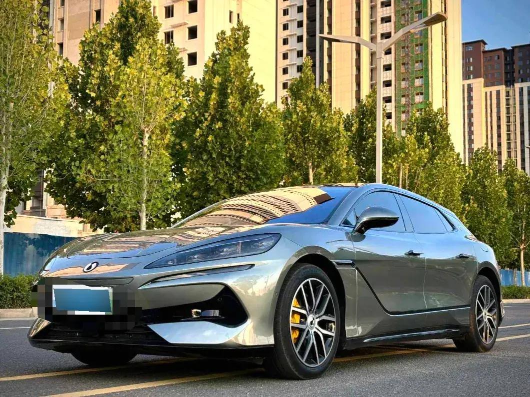 2024 Denza DenzaZ9GT 2.0T 207HP L4 E-CVT PHEV 38.5KWH