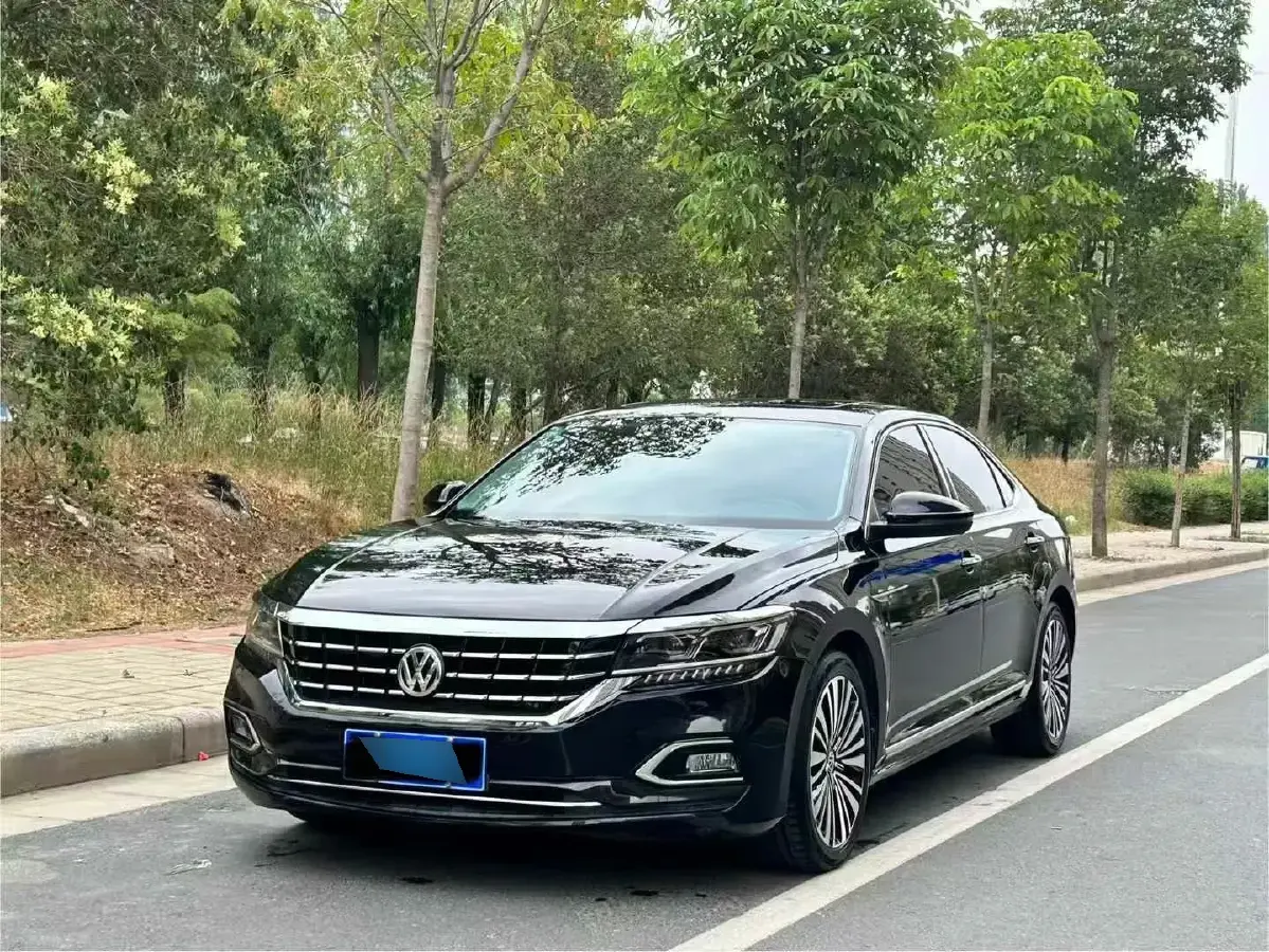 2019 Volkswagen Passat 2.0T 186HP L4 7DCT