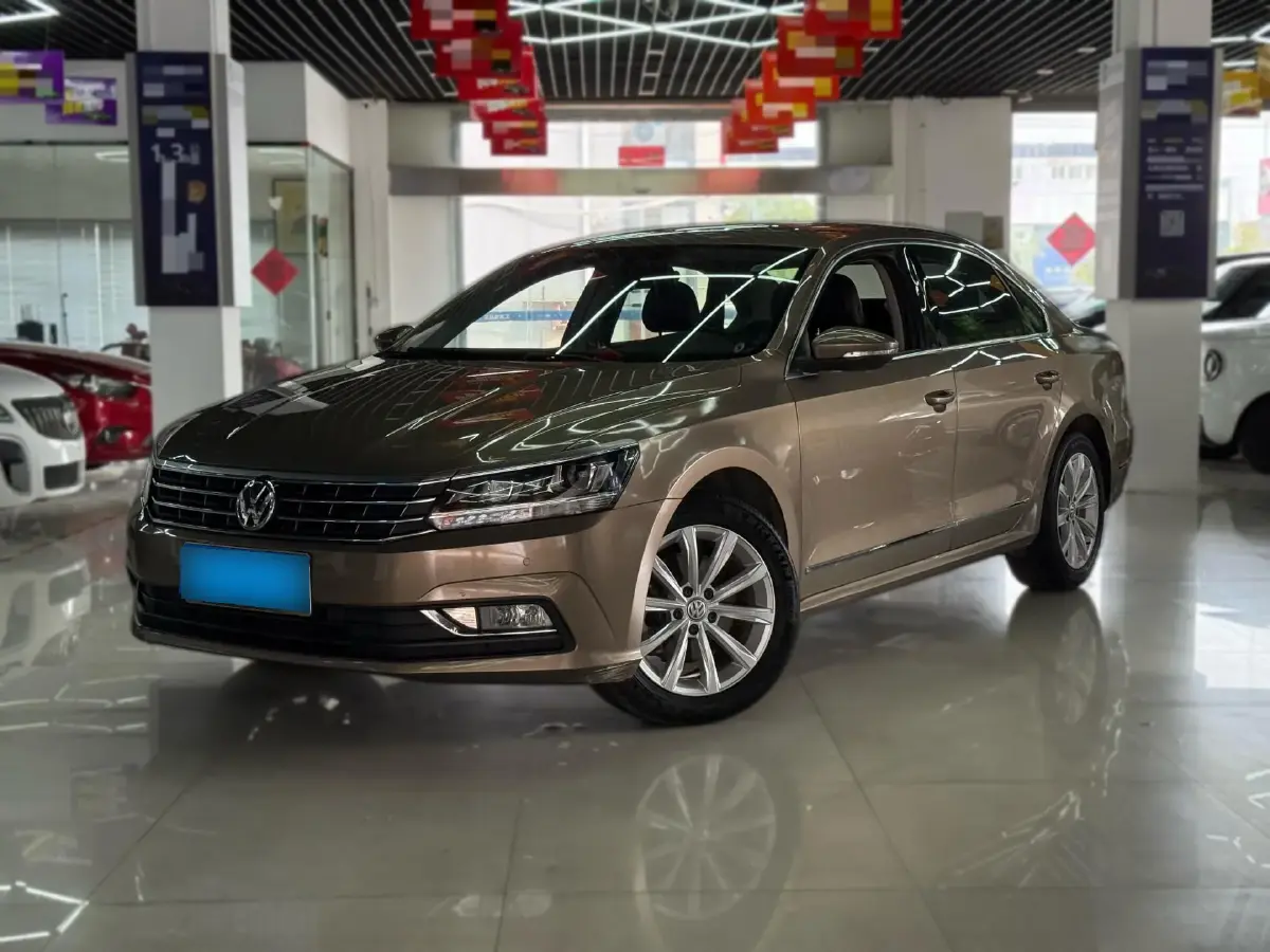 2017 Volkswagen Passat 1.4T 150HP L4 7DCT