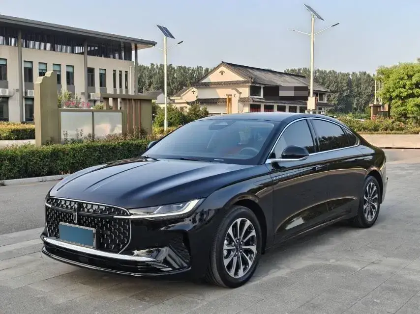 2025 Lincoln Z 2.0T 261HP L4 8AT