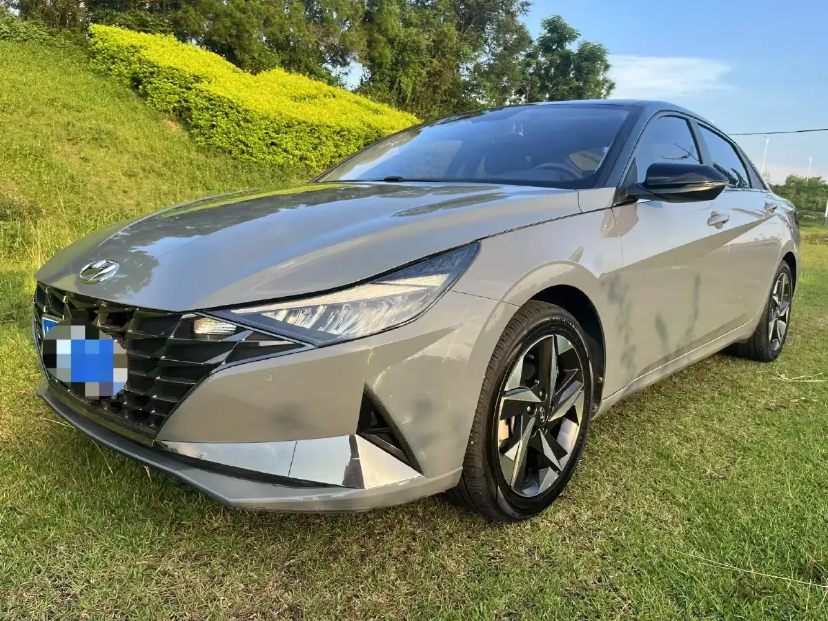 2021 Hyundai Elantra 1.5L 115HP L4 CVT