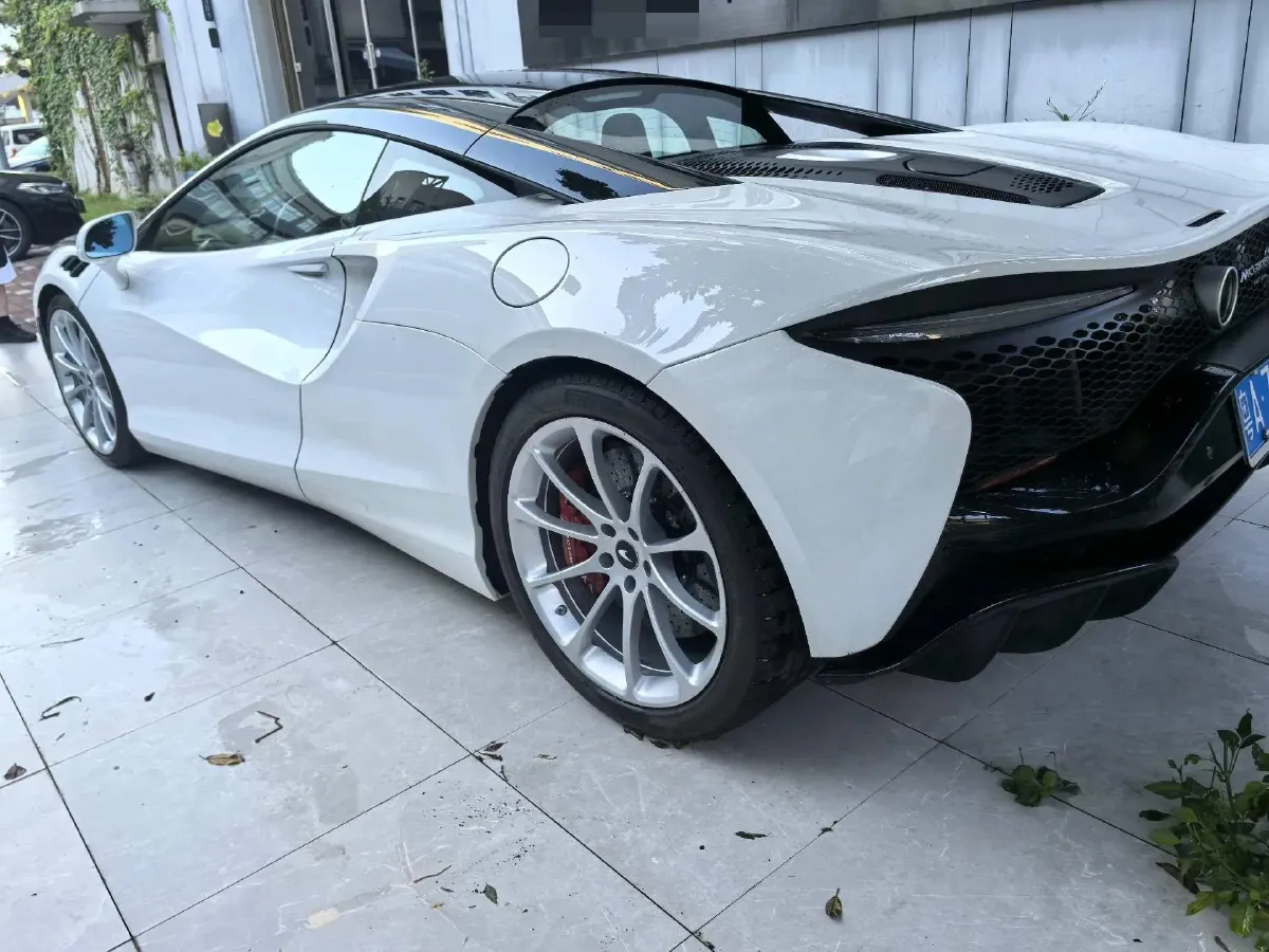 2023 McLaren Artura 3.0T 585HP V6 8DCT PHEV 7.4KWH,autocango,china used car exporter,china ev exporter,chinese used car exporter,chinese used ev exporter