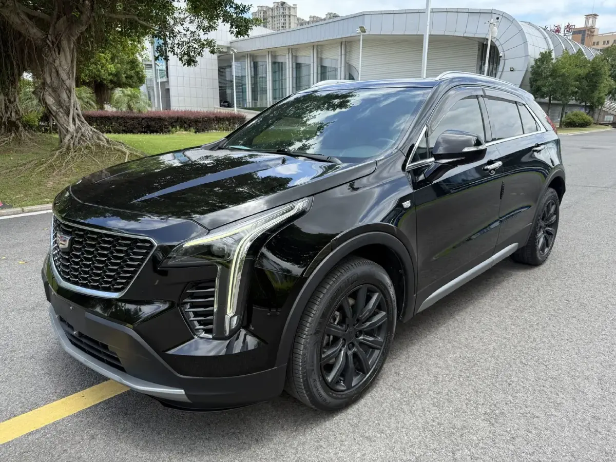 2020 Cadillac XT4 2.0T 241HP L4 9AT