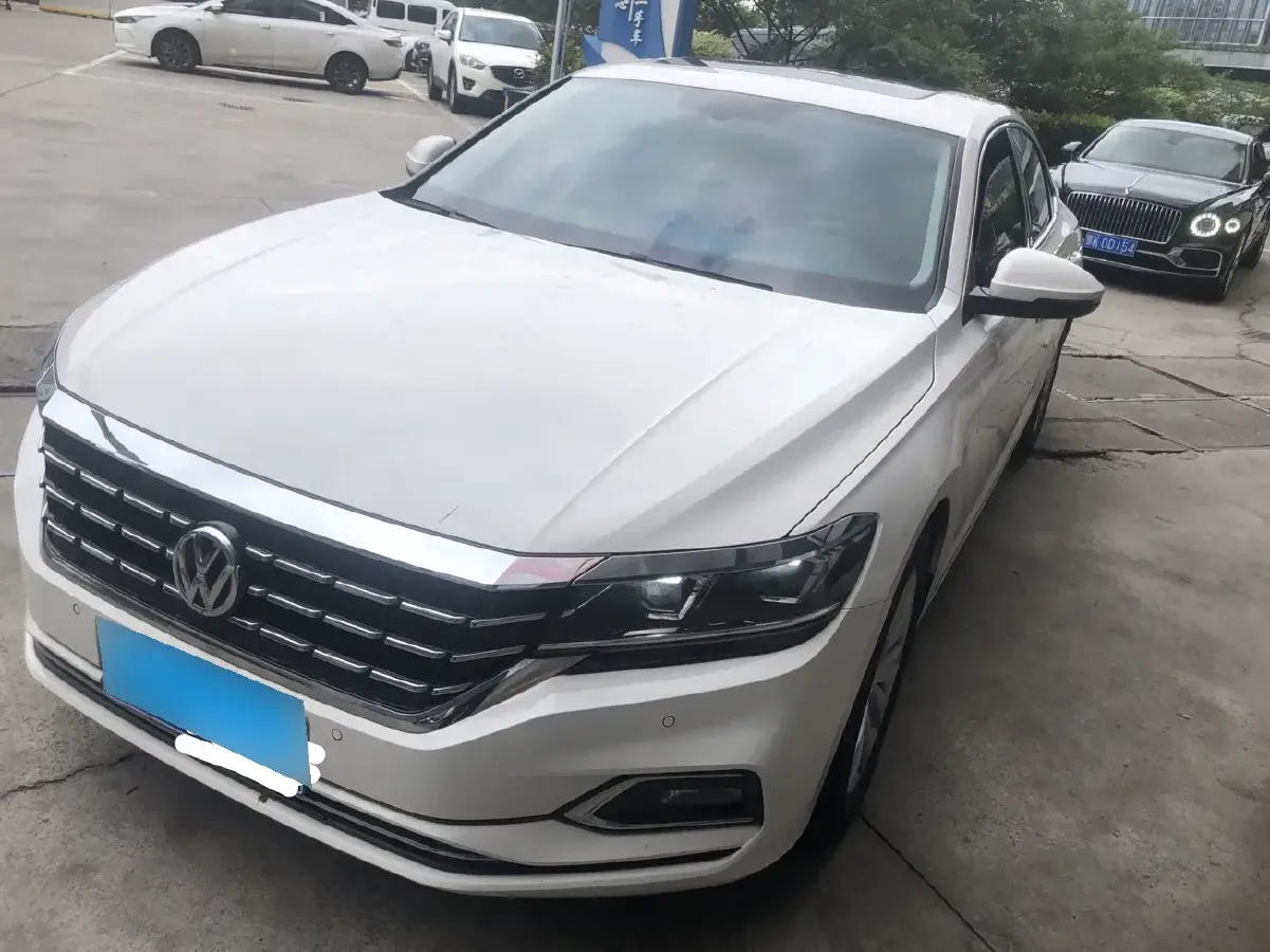 2019 Volkswagen Passat 2.0T 186HP L4 7DCT