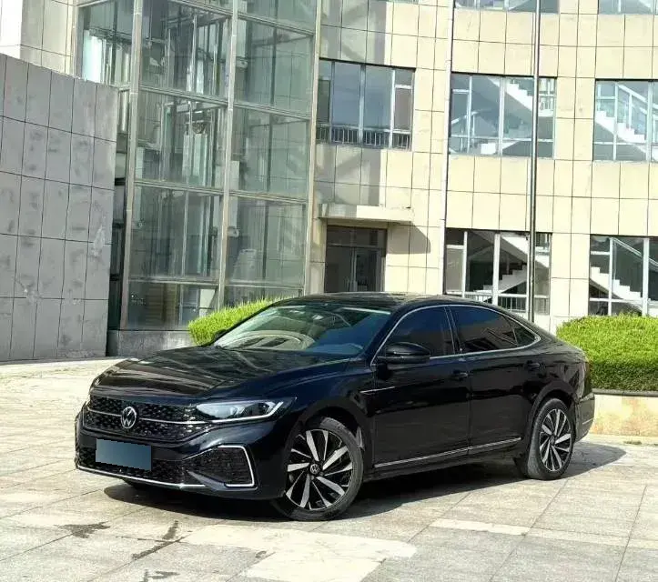 2022 Volkswagen Passat 2.0T 186HP L4 7DCT