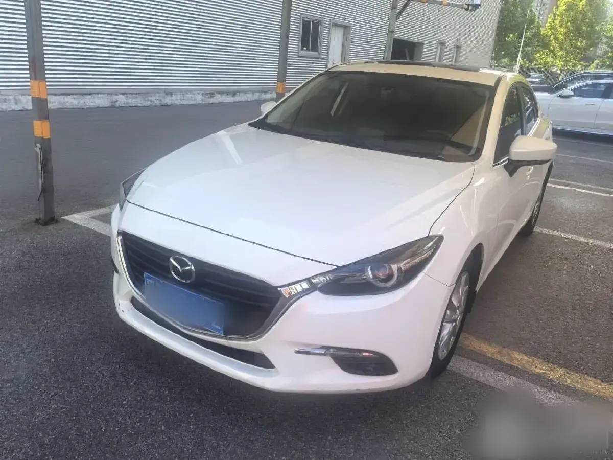 2017 Mazda 3 Axela 1.5L 117HP L4 6AT