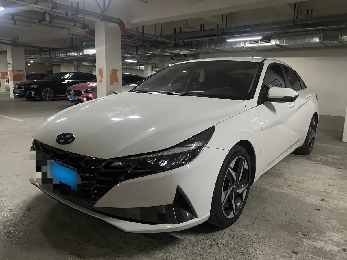 2022 Hyundai Elantra 1.5L 115HP L4 CVT