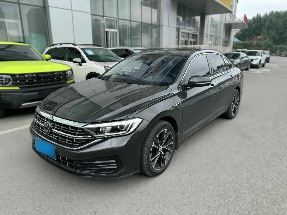 2023 Volkswagen Sagitar 1.4T 150HP L4 7DCT