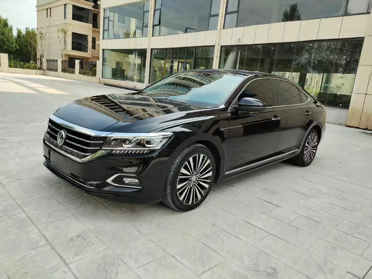2019 Volkswagen Passat 2.0T 186HP L4 7DCT
