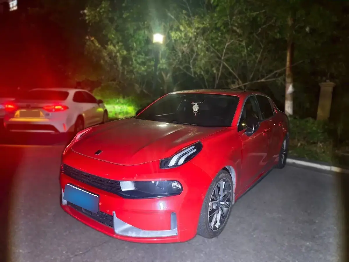 2019 LYNK&CO 03 2.0T 190HP L4 6AT