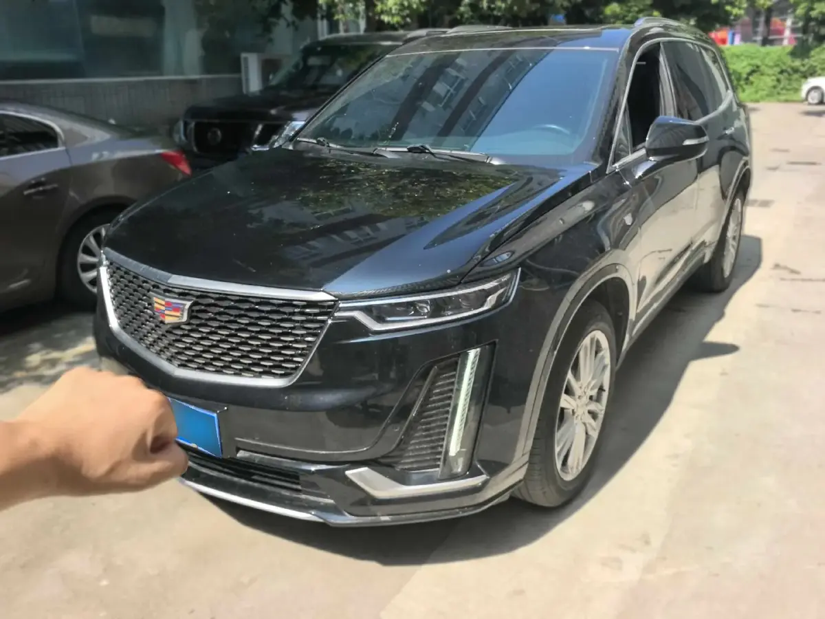 2022 Cadillac XT6 2.0T 237HP L4 9AT
