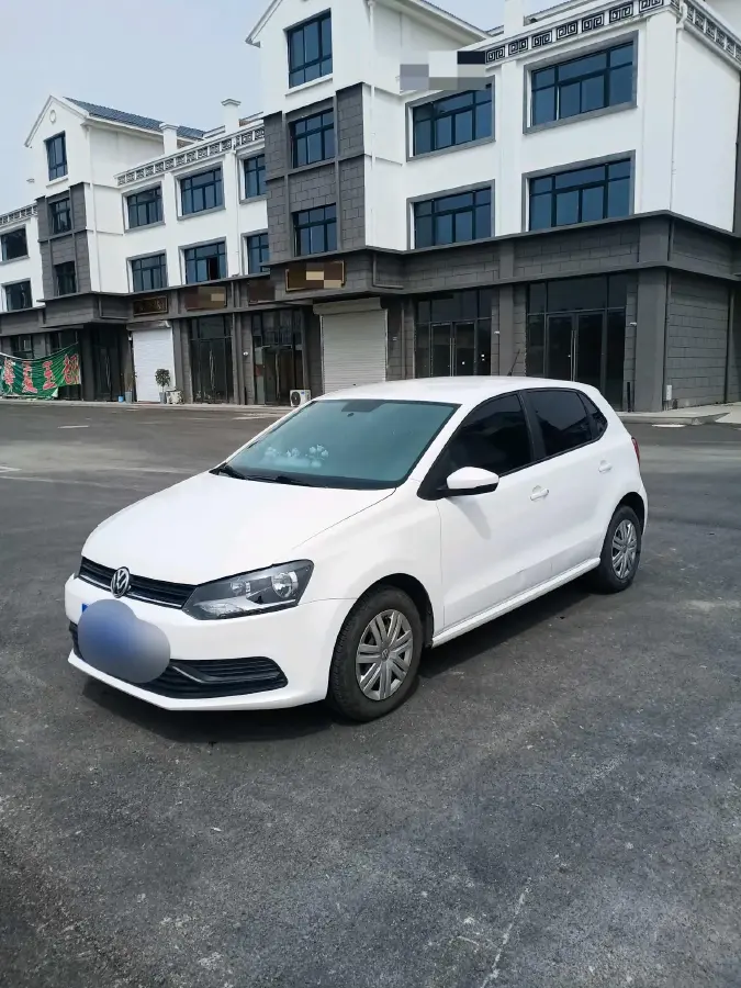 2016 Volkswagen Polo 1.4L 90HP L4 6AT