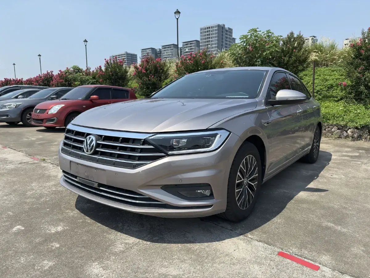 2019 Volkswagen Sagitar 1.4T 150HP L4 7DCT